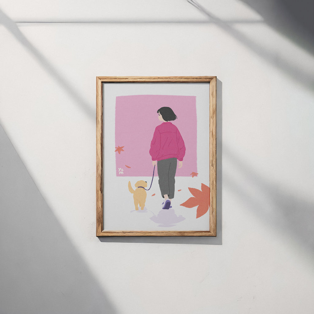 Affiche Momiji Walk encadrée sur mur clair – décoration murale japonaise automne